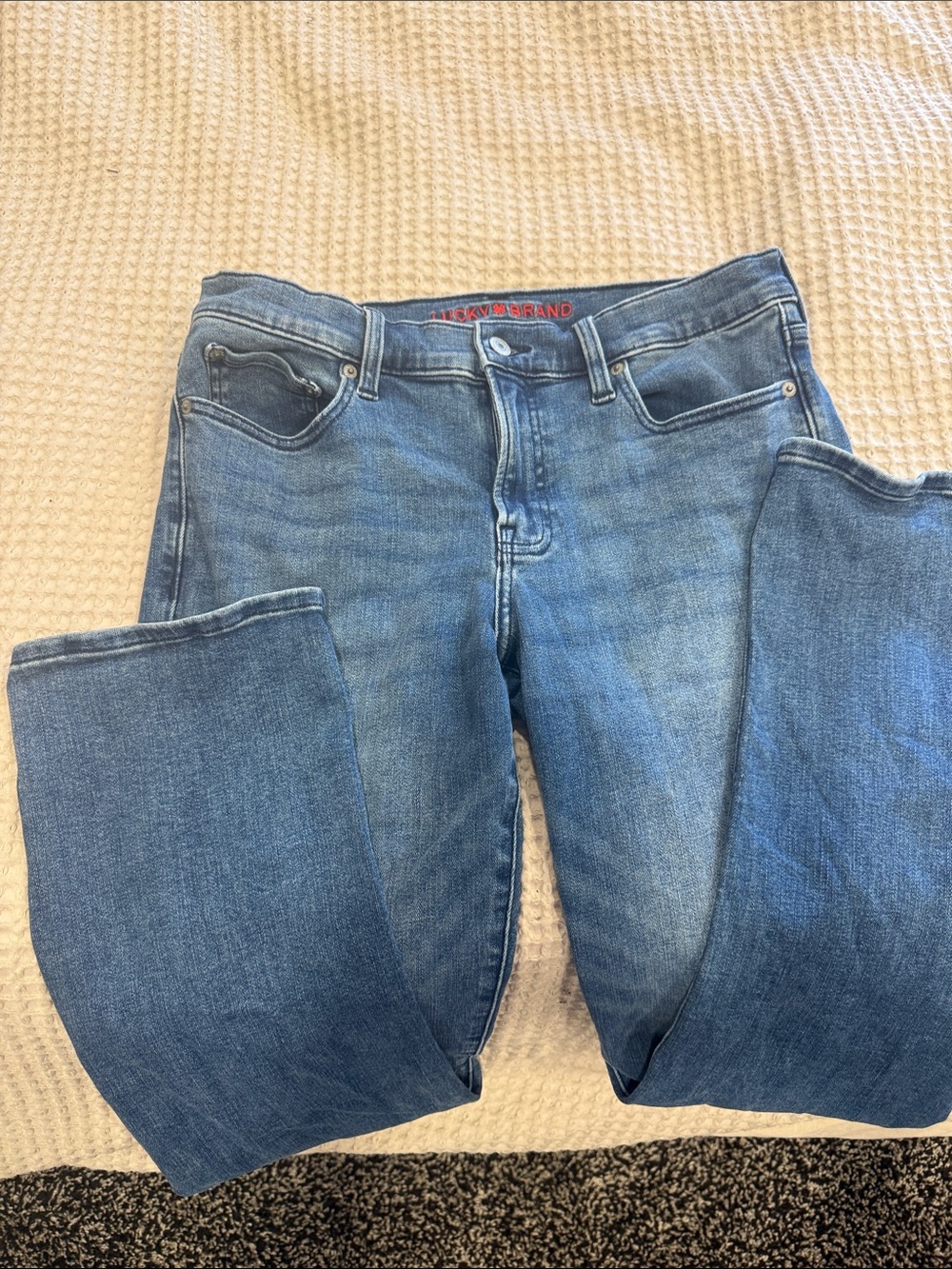 Lucky Brand Women's Straight-Leg Jeans in Medium Blue Wash